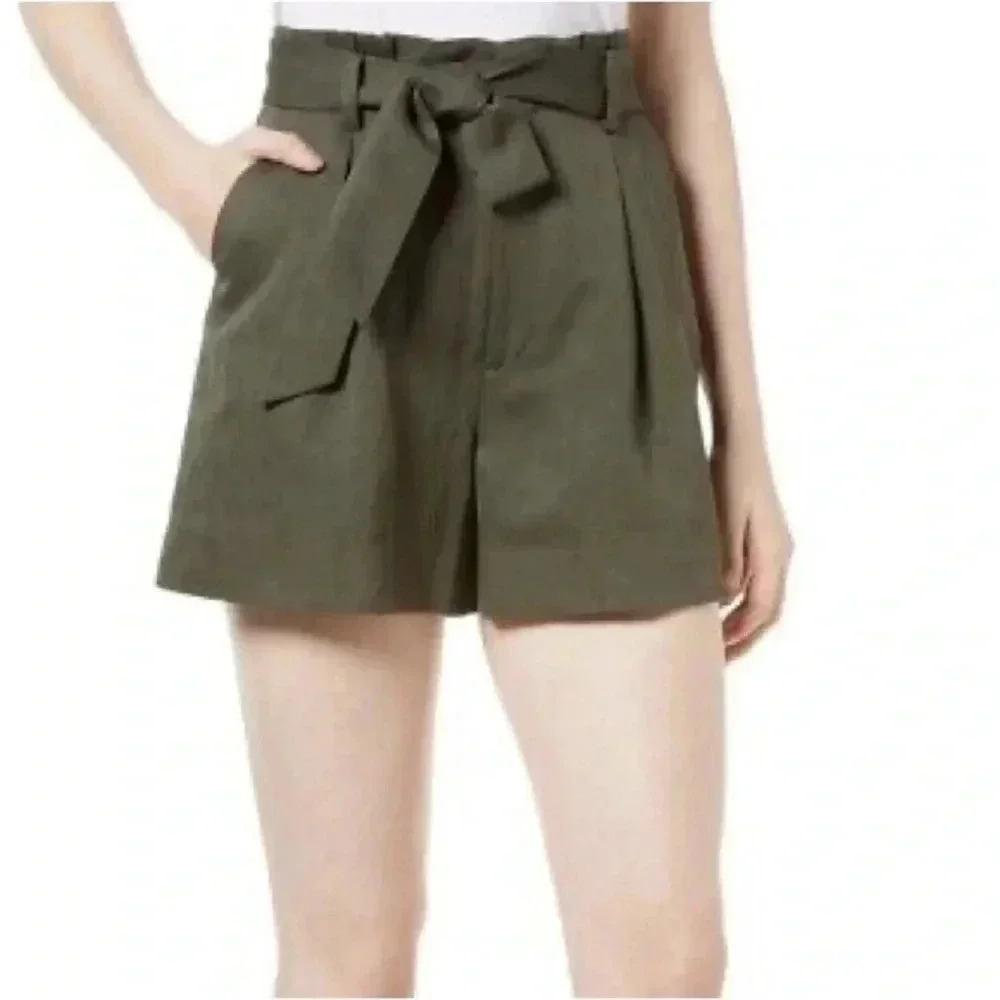BB Dakota | Seaside Cinch short in Army Green - Small.